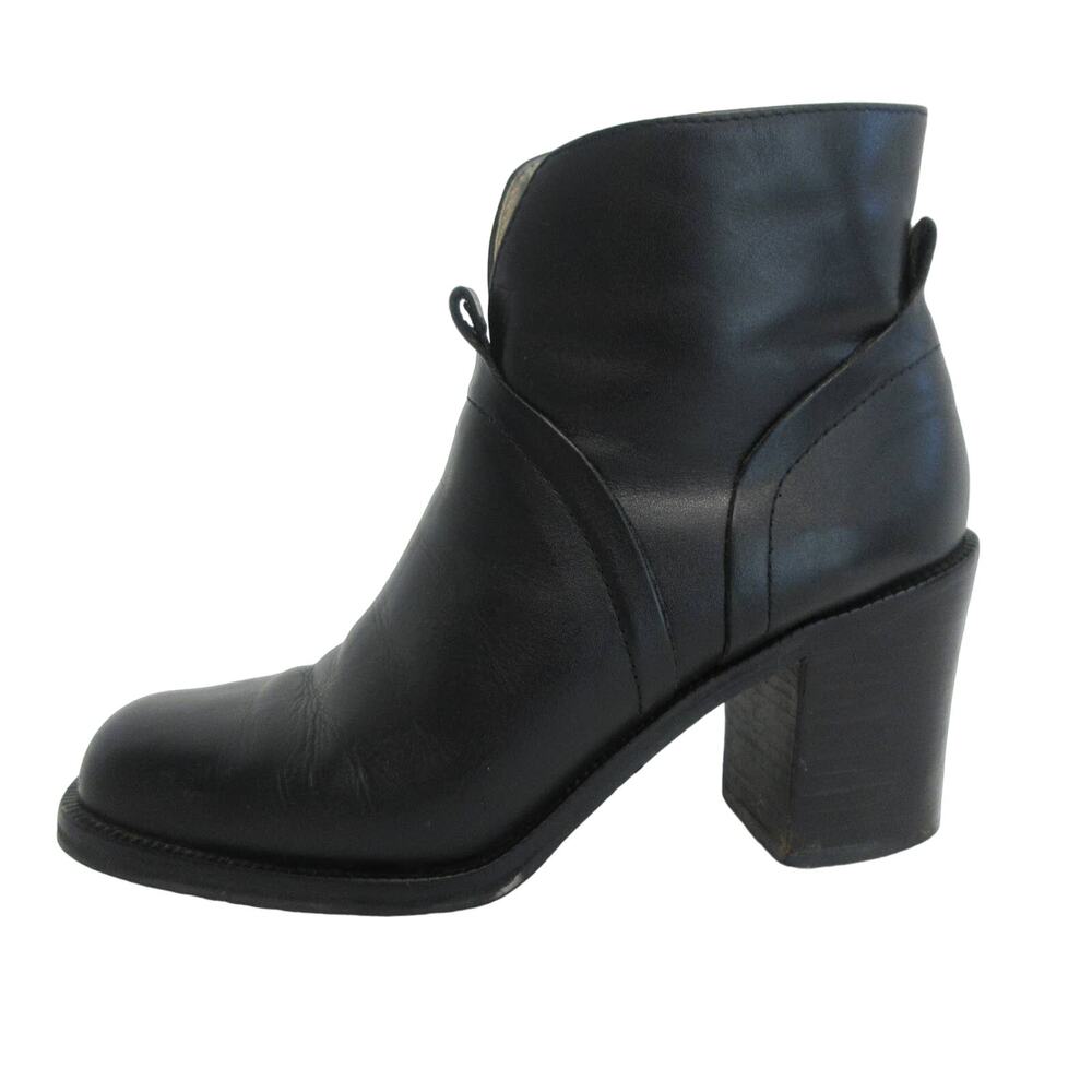 MIA Womens Size 8.5 M Black Leather Chunky Heel Ankle Boots Zipper Brazil